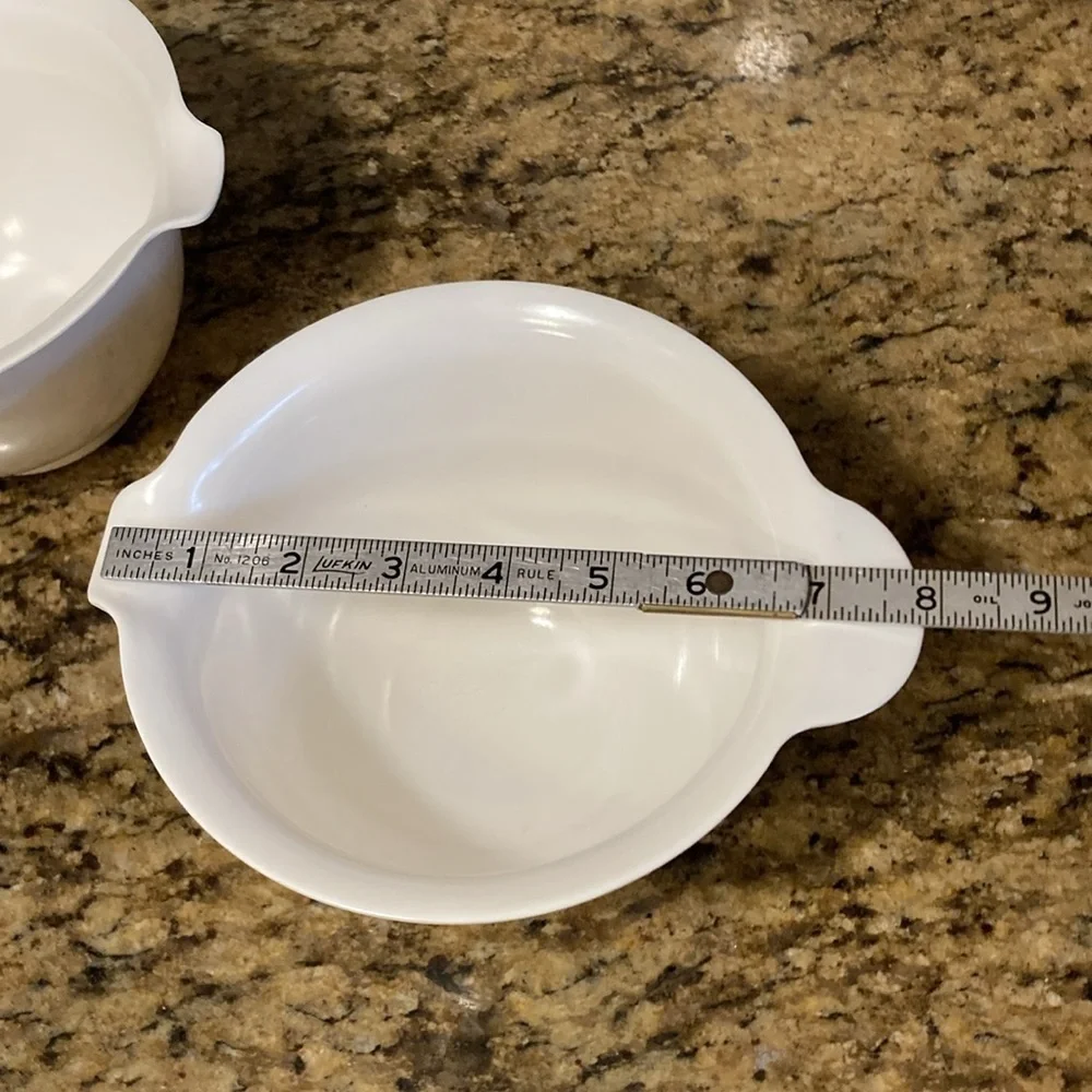 Mixing bowl, set of 2, white 1L in good condition